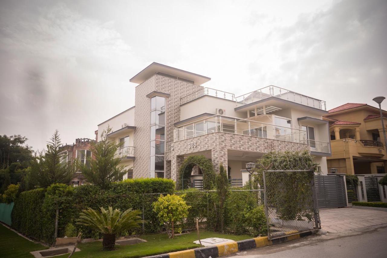 Canadian Inn Islamabad Exteriör bild